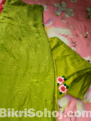হাতের কাজের জামা
